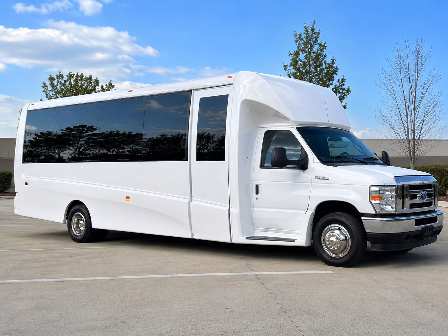 corporate airport transfer buses serving phl and acy