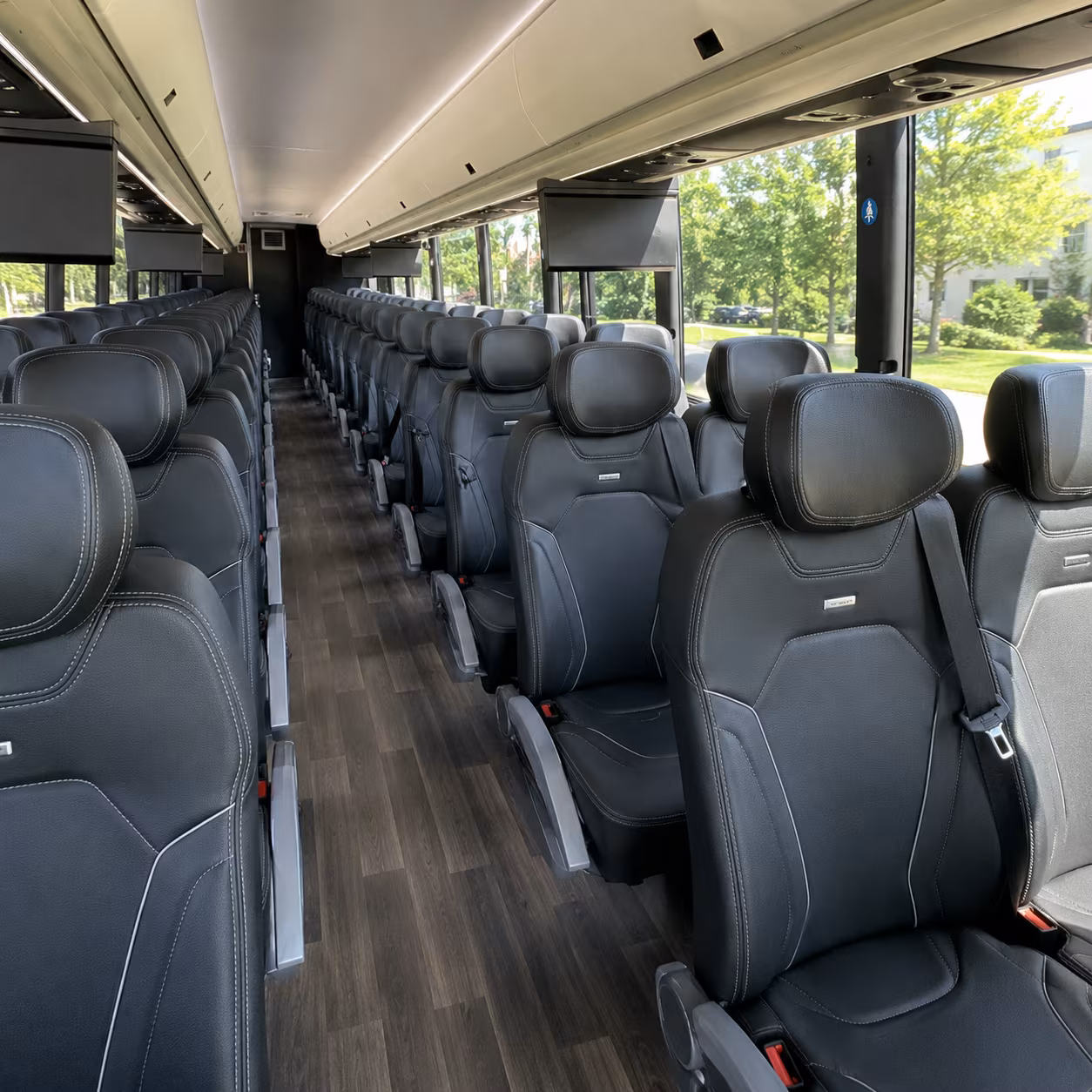 multi day tour bus rentals for vineland groups heading up the east coast